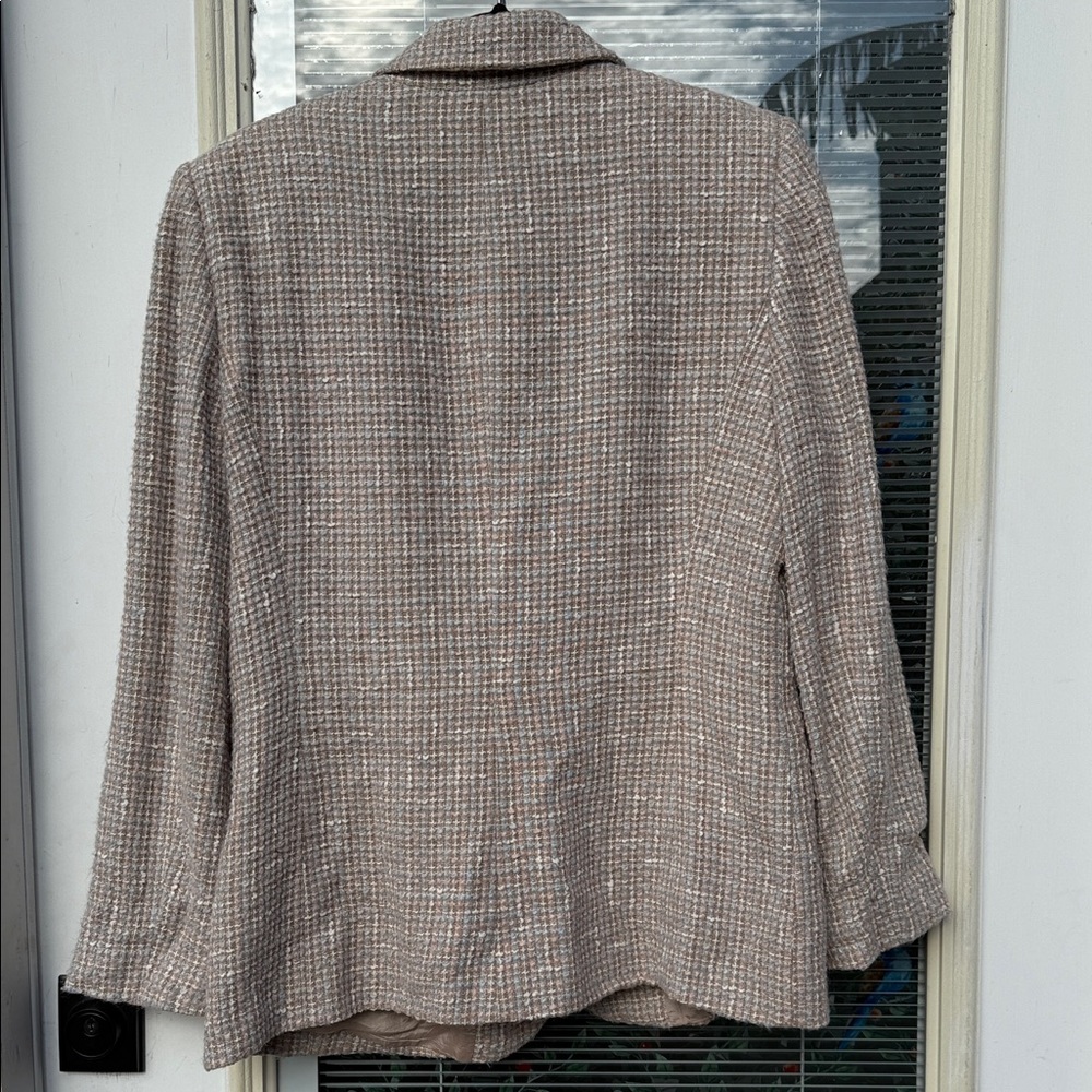 Tahari Light Pink and Green Tweed Blazer - Picture 6 of 14